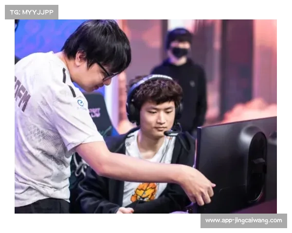 刘殿座稳守蓉门三中卫领衔成都队全力冲击新赛季胜利